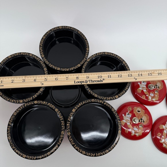 Vintage Japanese Lacquerware Osechi Jubako Bowl Set (5-Piece) w/ Lion Design - Picture 6 of 7